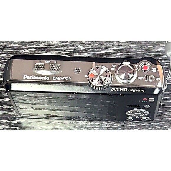 Panasonic LUMIX DMC-ZS19 14.1MP 32GB Digital Camera Bundle- Refurbished VG - Picture 8 of 13